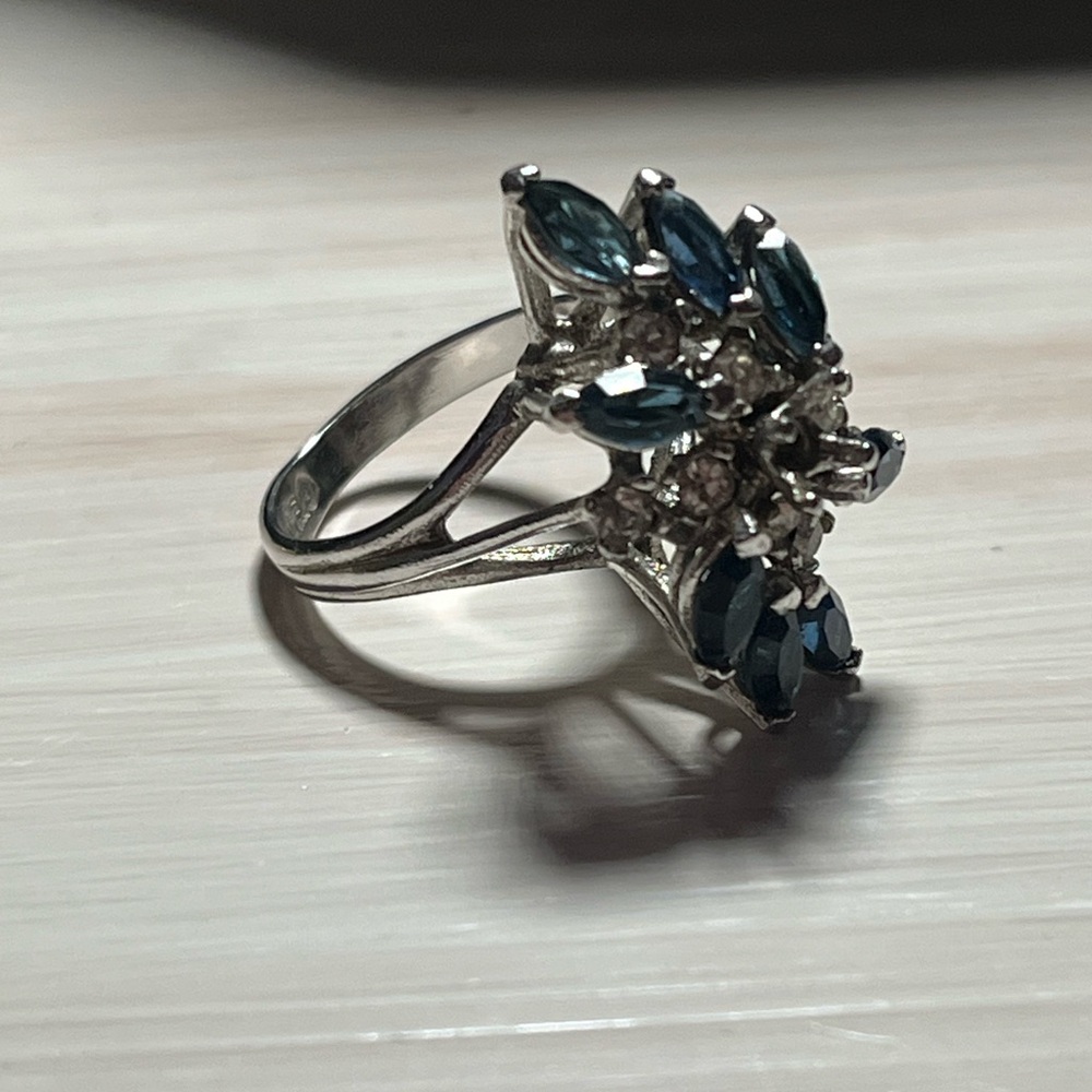 Vintage 18K White Gold HGE Gold Plated Blue and Clear Stone Ring, Size 6